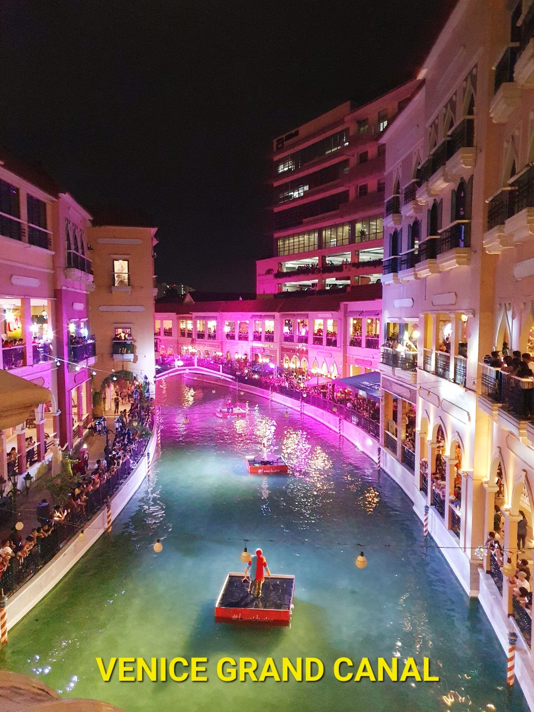 Luxury BGC Condo, Venice Grand Canal #vlrc5h 22 Chillhive Staycation