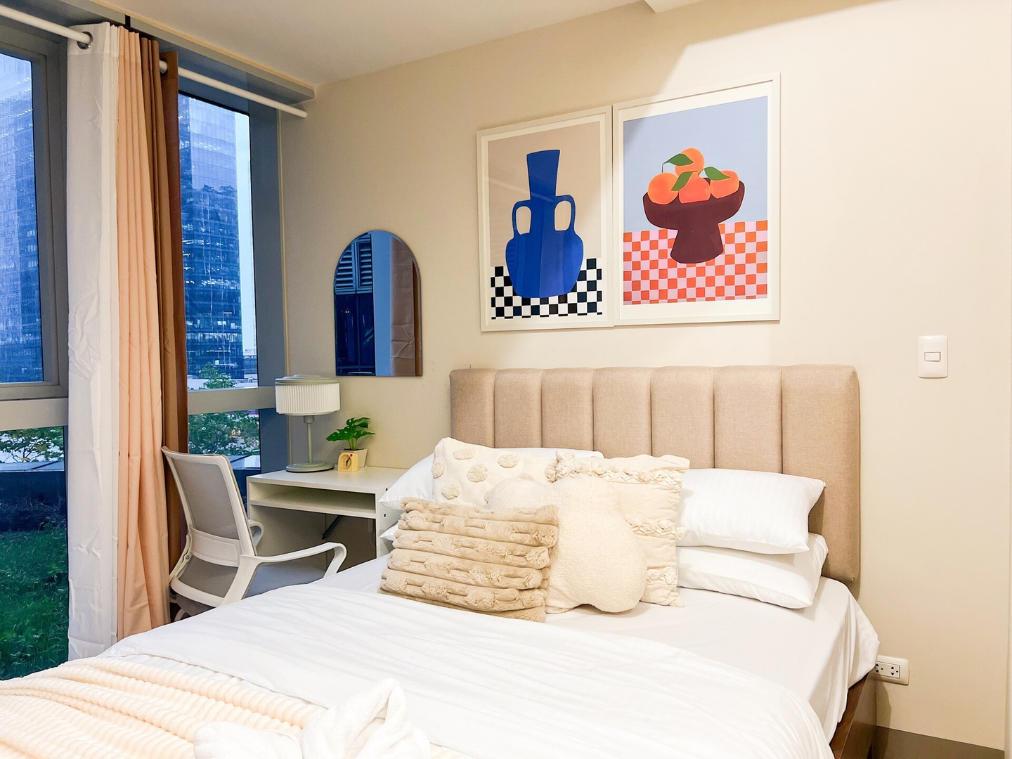 Stylish BGC Condo by Grand Hyatt #upt16k 34 Chillhive Staycation
