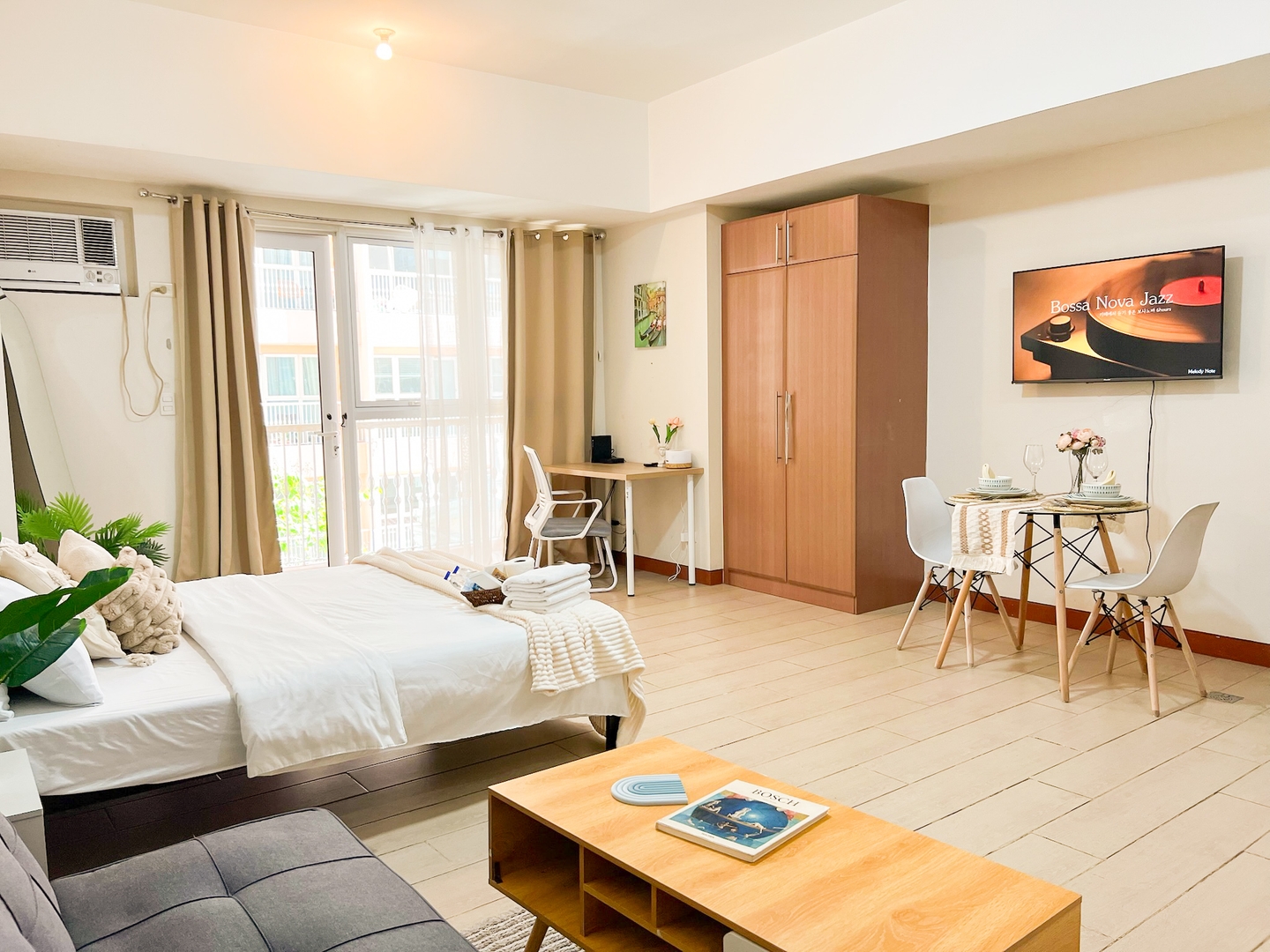 Luxury BGC Condo, Venice Grand Canal #vlrc5h 2 Chillhive Staycation