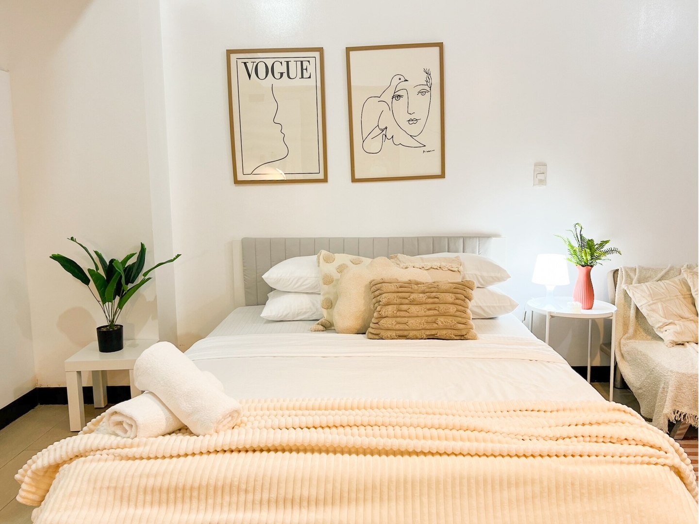 Stylish Stay Beside Venice Mall BGC #vlrtc27c_2 5 Chillhive Staycation