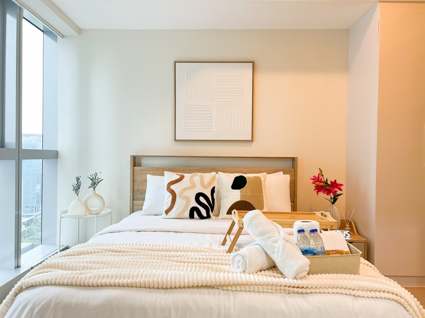 Stylish 1BR Prime BGC Uptown near Hyatt #upt119c 1 Chillhive Staycation