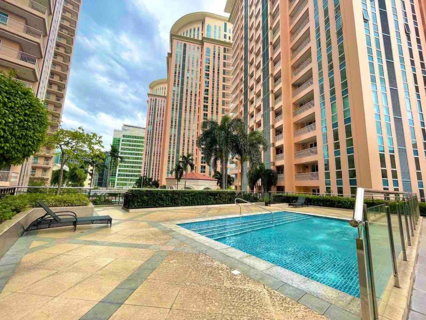 Luxury BGC Condo, Venice Grand Canal #vlrc5h 10 Chillhive Staycation