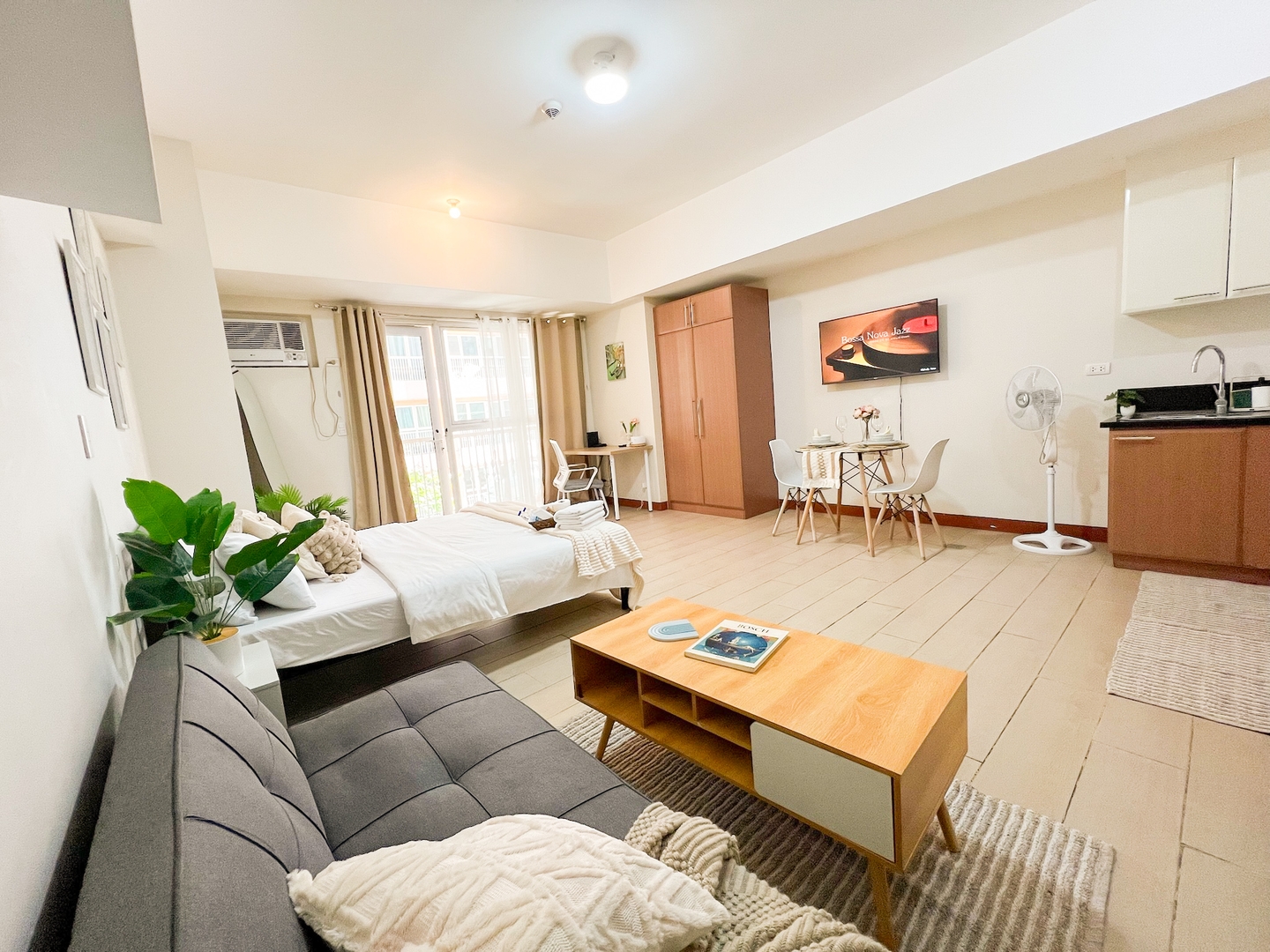 Luxury BGC Condo, Venice Grand Canal #vlrc5h 28 Chillhive Staycation
