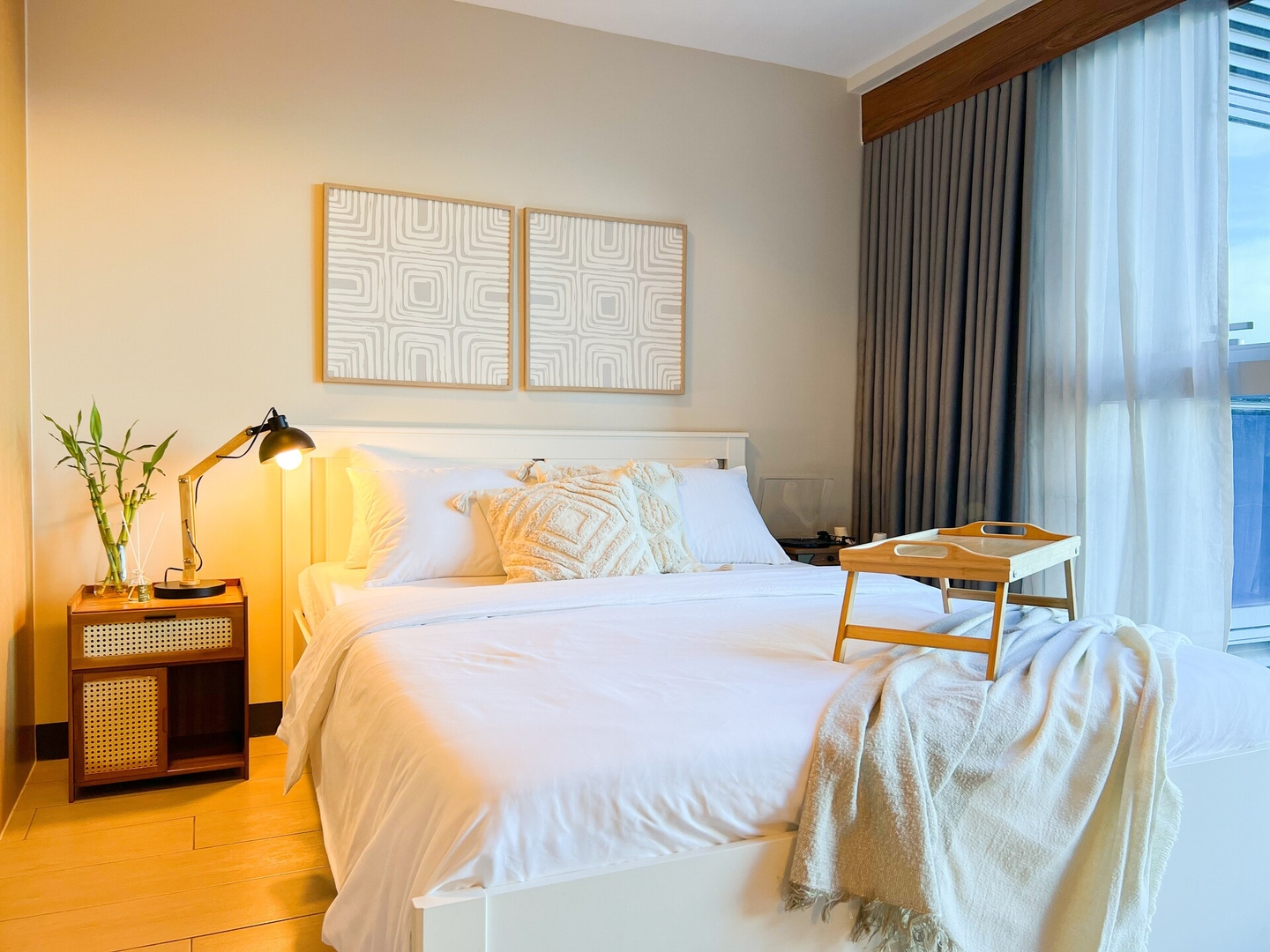 Prime Uptown BGC | Stylish 1BR Getaway #upt1 35j 5 Chillhive Staycation