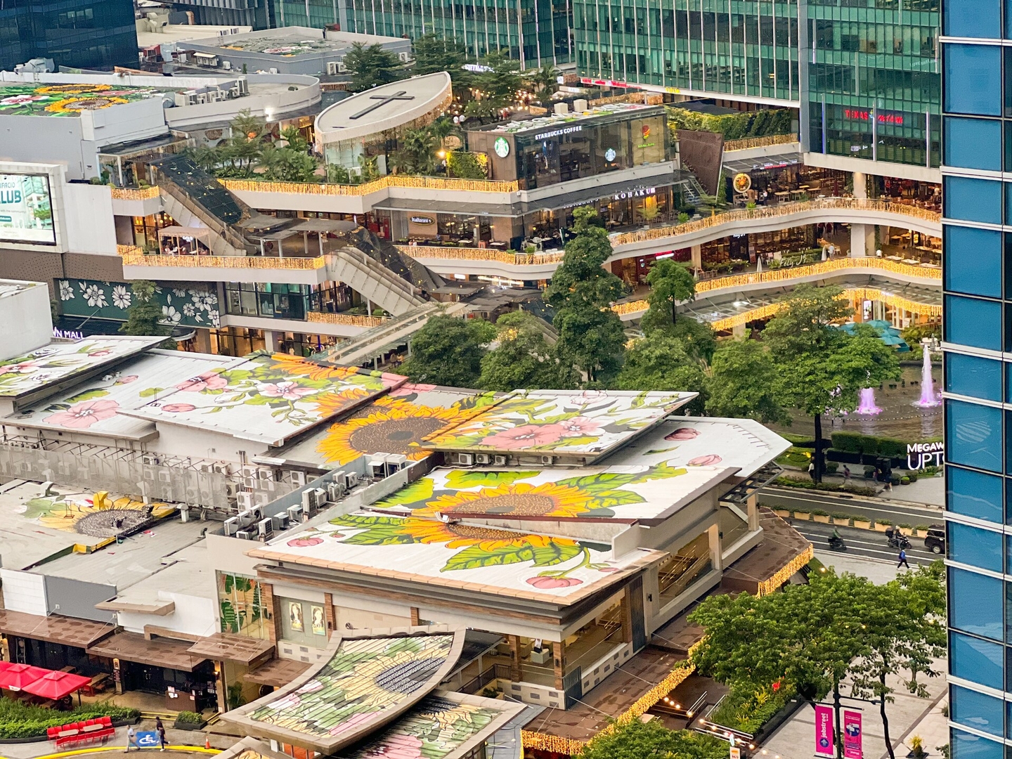 Prime BGC 1BR Near Grand Hyatt & Malls #upt215e 23 Chillhive Staycation