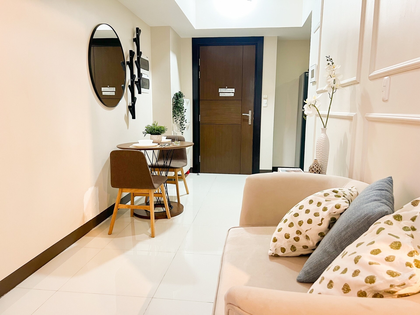 Stylish 1BR in BGC Uptown & Mitsukoshi #UPT126D 19 Chillhive Staycation