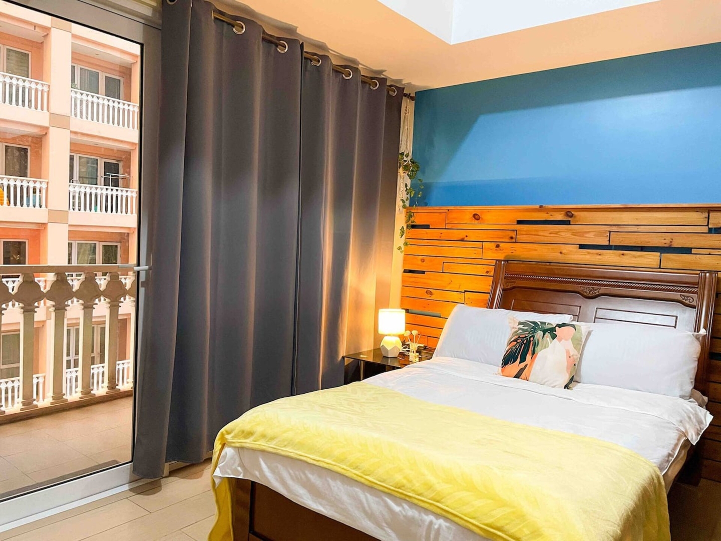 BGC Prime Condo, Venice Grand Canal #vlra23j 0 Chillhive Staycation