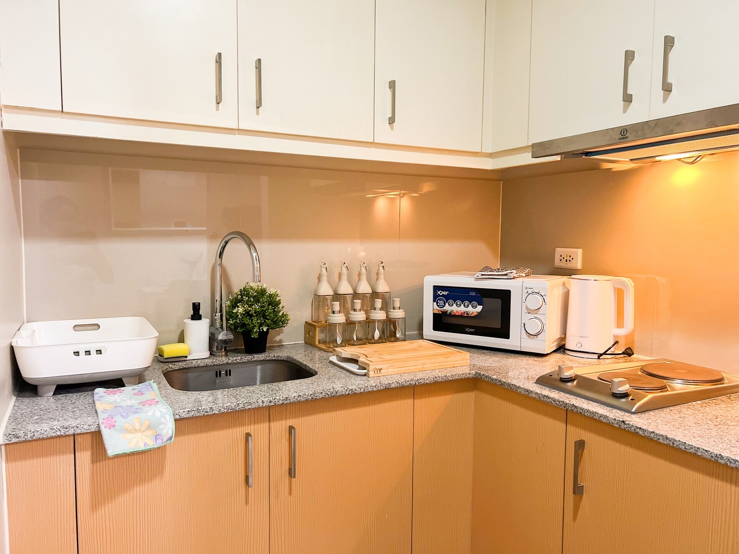 Prime 1BR Condo in the Heart of BGC #upt12j 25 Chillhive Staycation