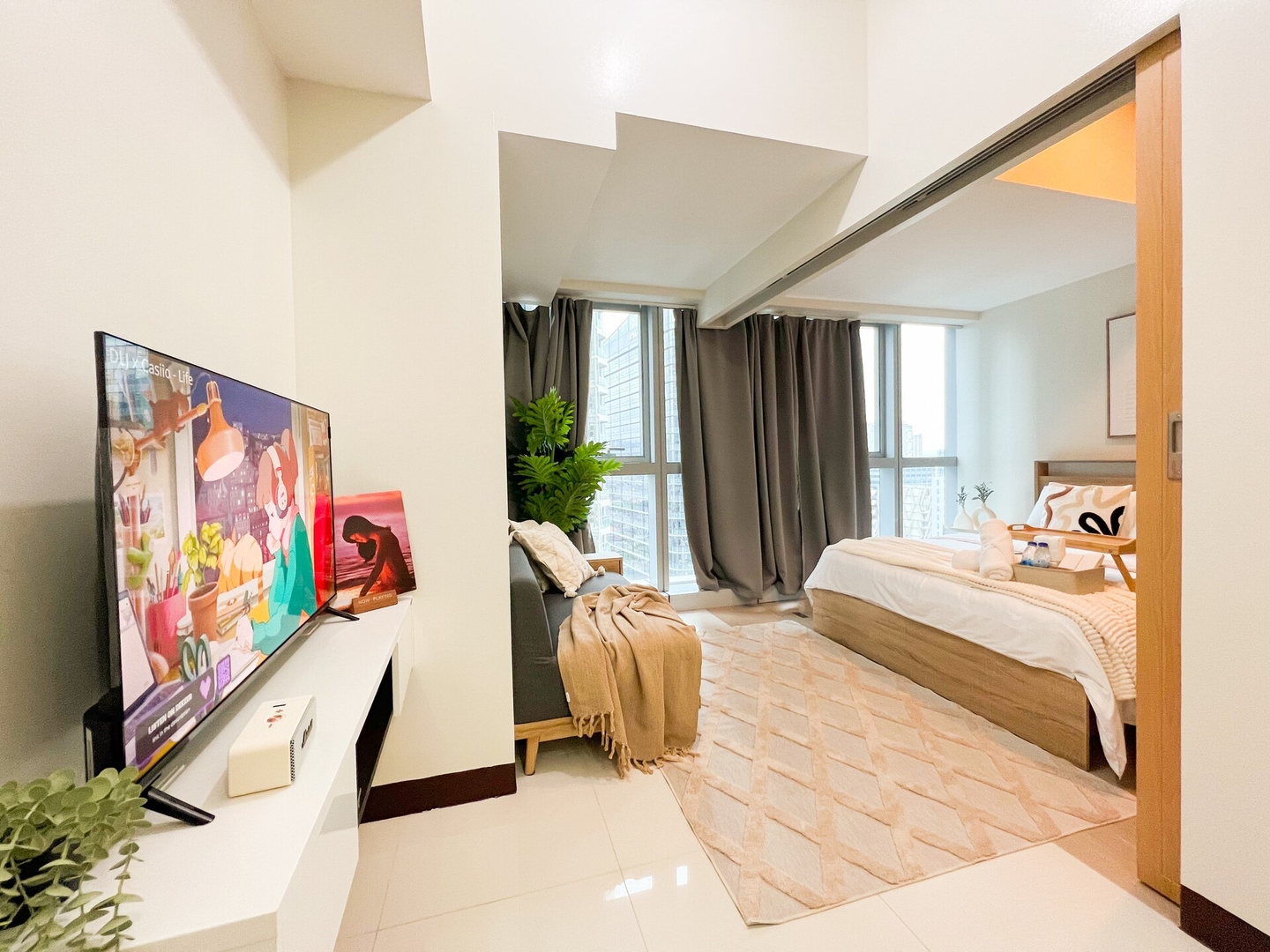Stylish 1BR Prime BGC Uptown near Hyatt #upt119c 8 Chillhive Staycation