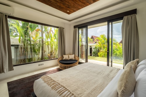 Luxury 5BR | Ocean View | Near Beach in Uluwatu 13 thewhiteglovebali.com