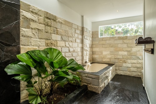 Luxury 5BR | Ocean View | Near Beach in Uluwatu 16 thewhiteglovebali.com