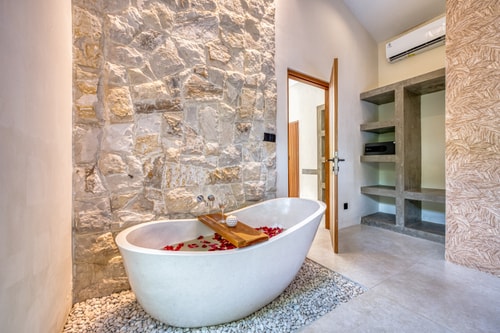 Aesthetic villa with Private Pool & Bathtub, Uluwatu 16 thewhiteglovebali.com