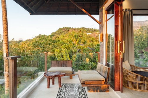 Luxury 5BR | Ocean View | Near Beach in Uluwatu 3 thewhiteglovebali.com