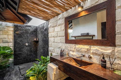 Luxury 5BR | Ocean View | Near Beach in Uluwatu 42 thewhiteglovebali.com