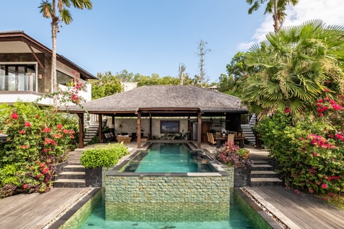 Luxury 5BR | Ocean View | Near Beach in Uluwatu 47 thewhiteglovebali.com