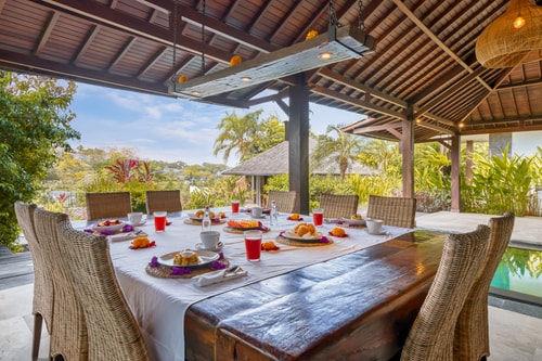 Luxury 5BR | Ocean View | Near Beach in Uluwatu 21 thewhiteglovebali.com