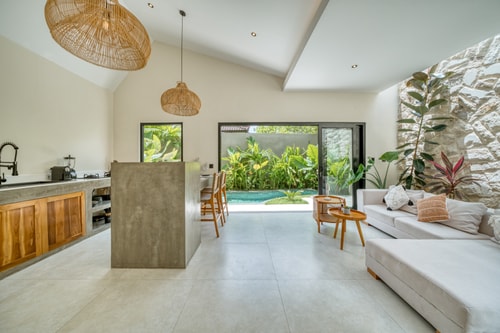 Aesthetic villa with Private Pool & Bathtub, Uluwatu 2 thewhiteglovebali.com