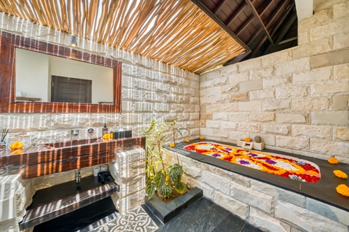 Luxury 5BR | Ocean View | Near Beach in Uluwatu 11 thewhiteglovebali.com