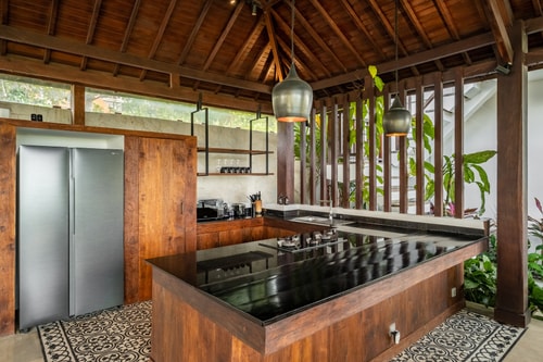 Luxury 5BR | Ocean View | Near Beach in Uluwatu 44 thewhiteglovebali.com