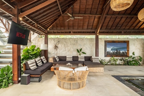 Luxury 5BR | Ocean View | Near Beach in Uluwatu 22 thewhiteglovebali.com