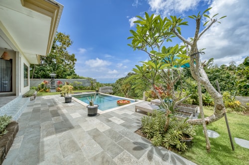 Quiet 2BR Villa with Ocean View in Uluwatu 2 thewhiteglovebali.com