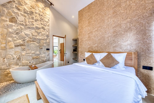 Aesthetic villa with Private Pool & Bathtub, Uluwatu 15 thewhiteglovebali.com
