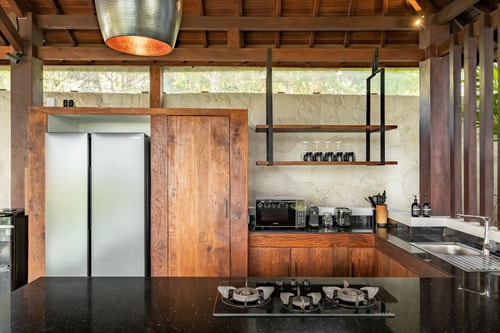 Luxury 5BR | Ocean View | Near Beach in Uluwatu 43 thewhiteglovebali.com