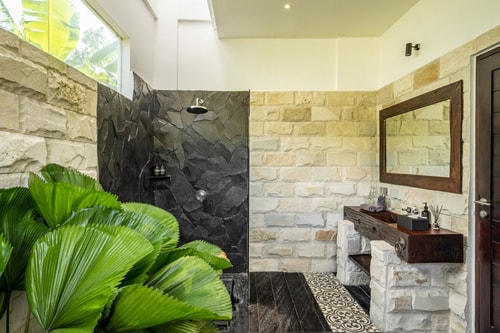 Luxury 5BR | Ocean View | Near Beach in Uluwatu 34 thewhiteglovebali.com