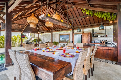 Luxury 5BR | Ocean View | Near Beach in Uluwatu 12 thewhiteglovebali.com