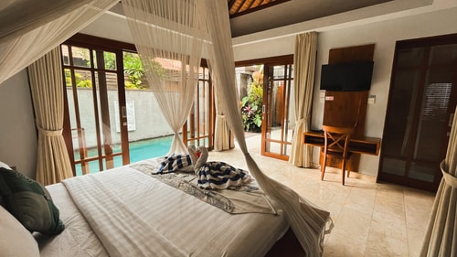 Private pool|Calming Environment|1BR Villa Jeni