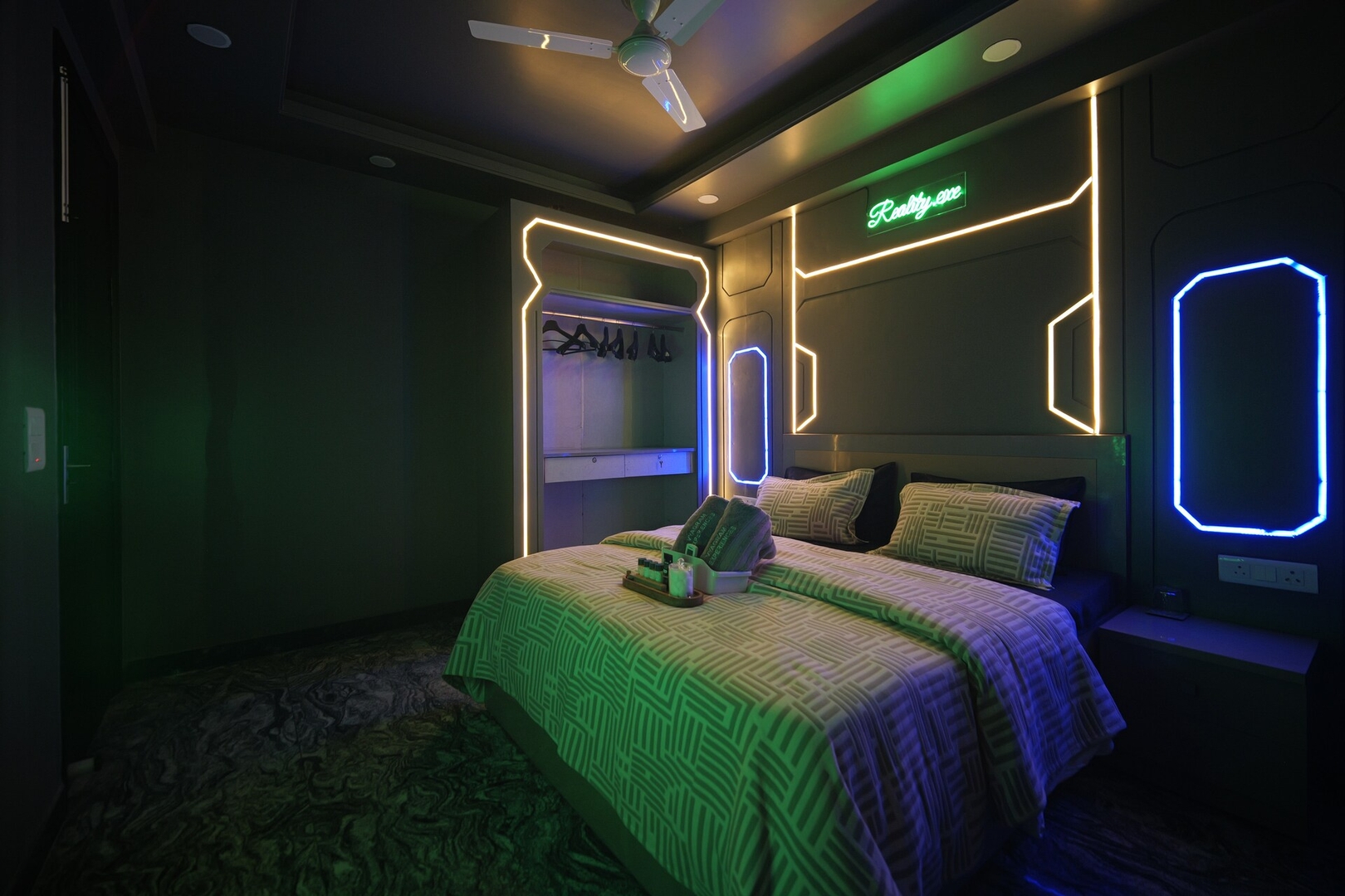 Cyberpunk · Neon 3BHK by Vyagram 7
