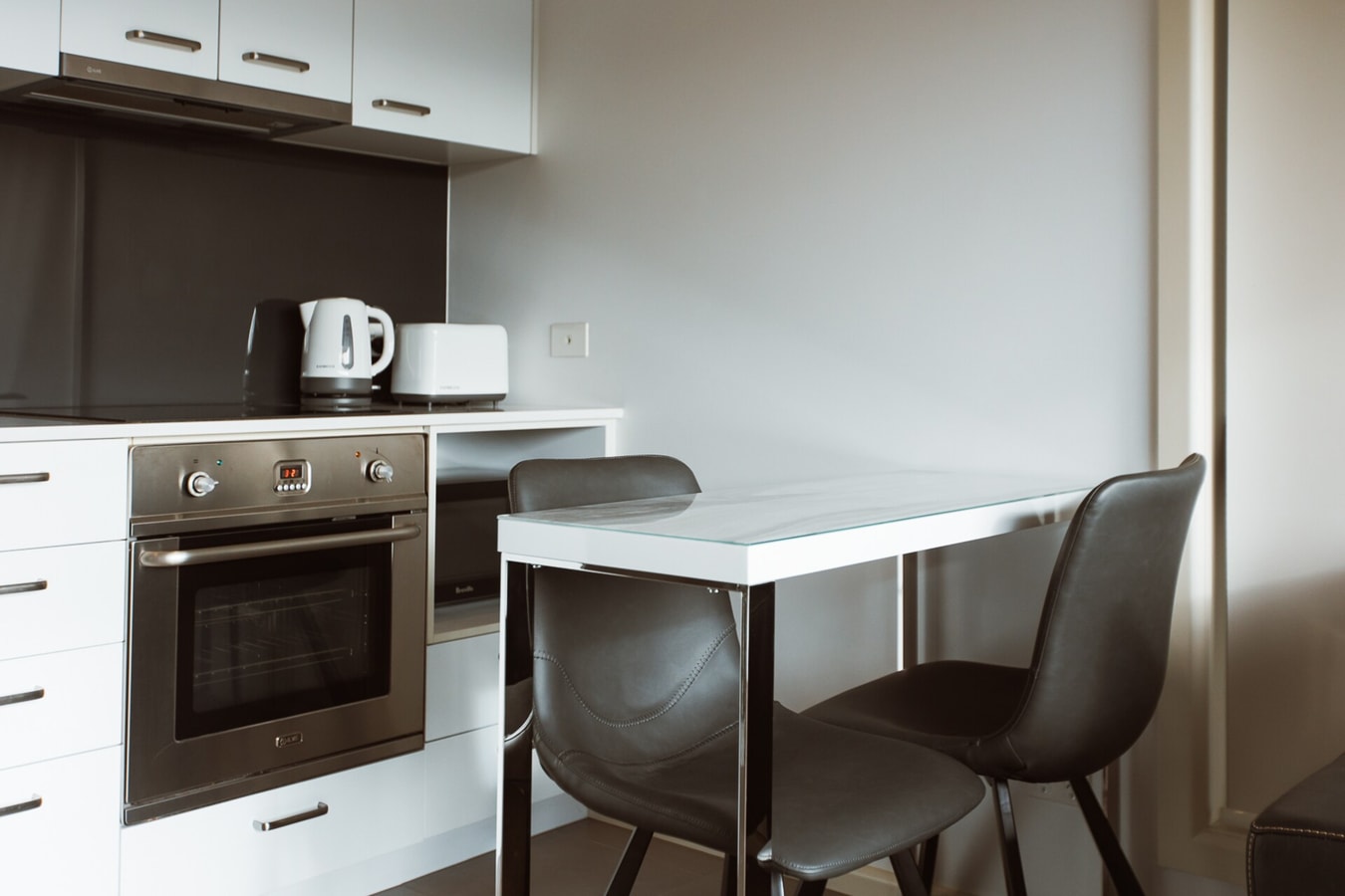 Montage Apartment + Views + Location + Car Parking gallery image 7