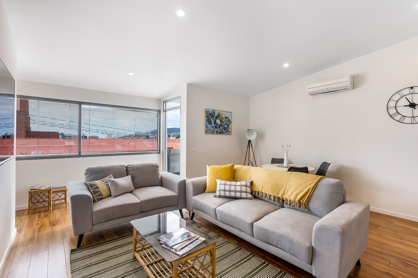Warwick 75 Hobart Apartment gallery image 1