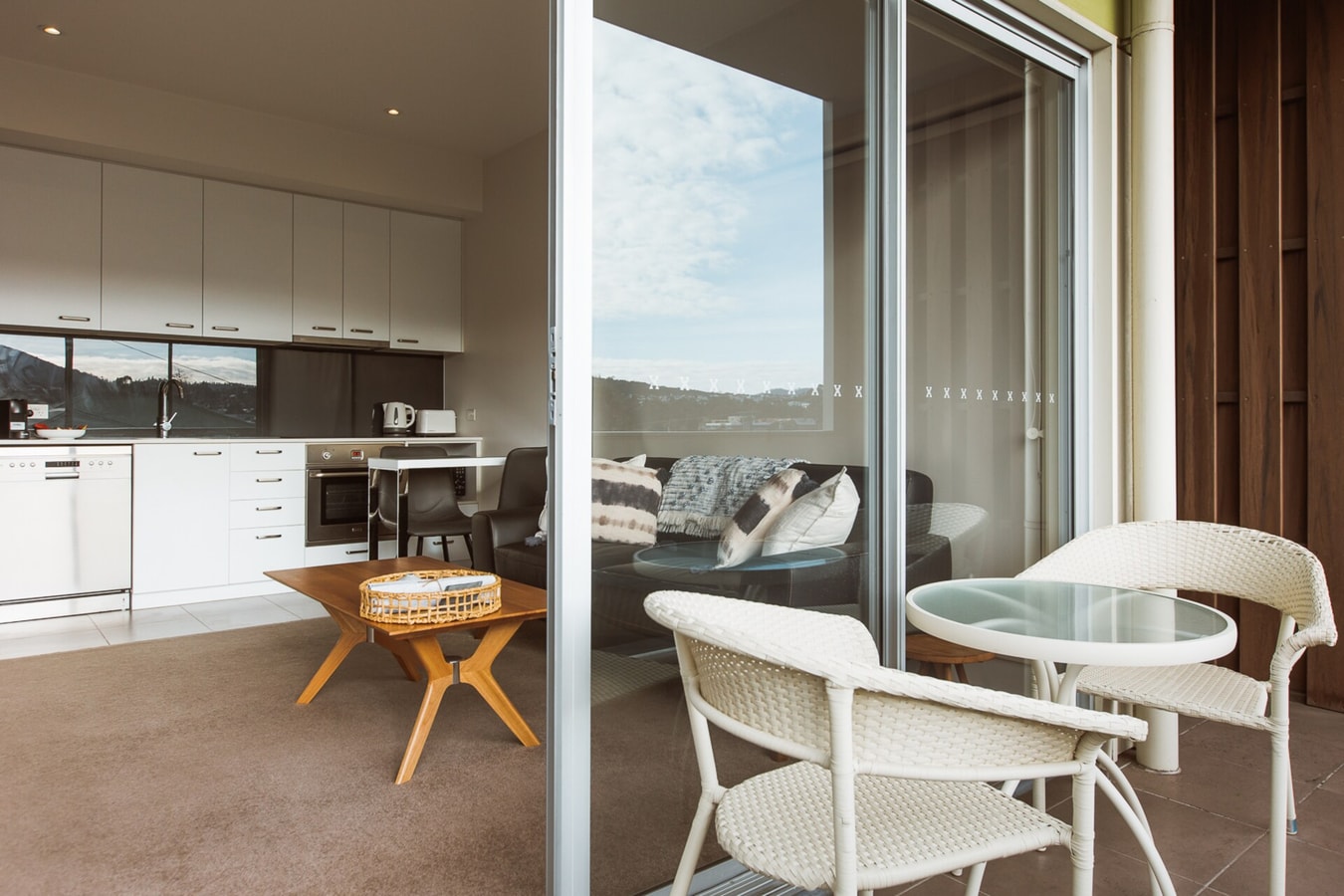 Montage Apartment + Views + Location + Car Parking gallery image 1