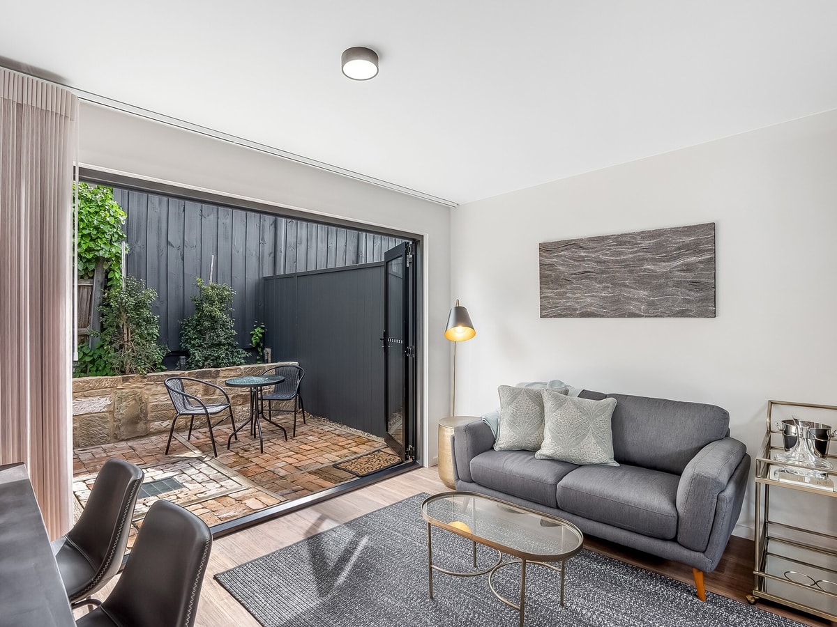 Catherine Cottage – Stylish Hobart Stay gallery image 3
