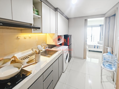 Modern 1BR Embarcadero Apt Bintaro w/ Pool and Gym
