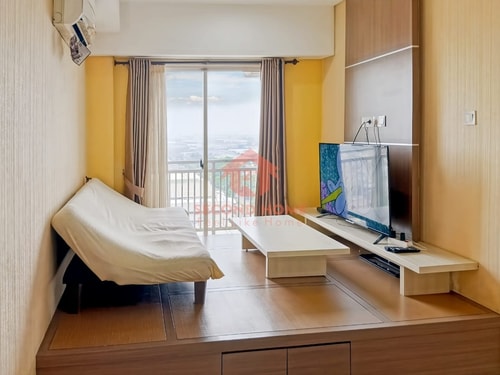 Cozy 2BR Trivium Apt pool & wifi