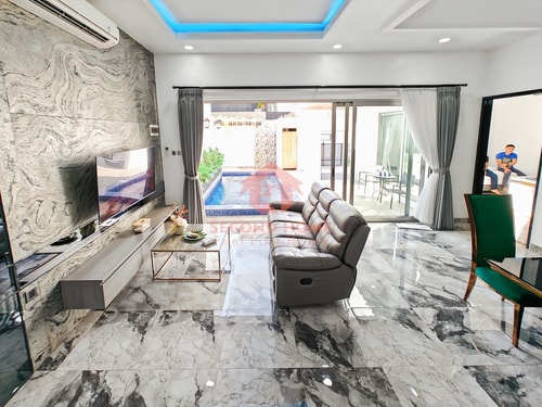 Luxury 3BR Krobokan Villa A Pool & Wi-Fi