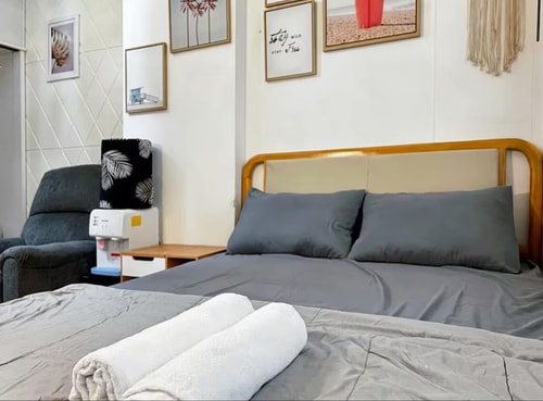 Modern Belmont Apt Studio w/ Pool, Gym & Wifi