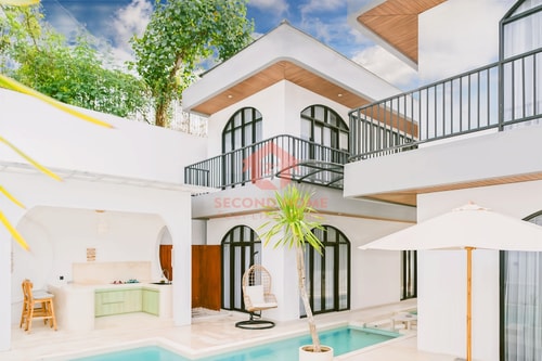 Luxury & Large 4BR Benoa Villa Bali w/ Pool