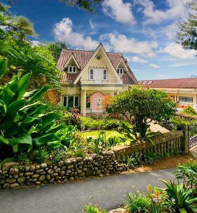 Large & Cheap 3BR Puncak Villa w/ BBQ pit