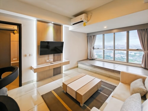 Newly 1BR Orange Country Apt Cikarang w/ Pool&WiFi
