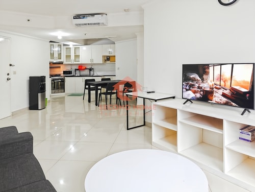 Large 3BR Rasuna Apt w/ Pool, Gym, WiFi