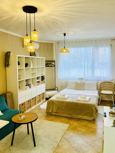 Cozy & Colourful 1Bed Apartment with Free Parking hosty.bg