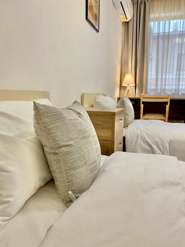 Top Location Apartment with 2 Baths  for 6 Guests 24 hosty.bg