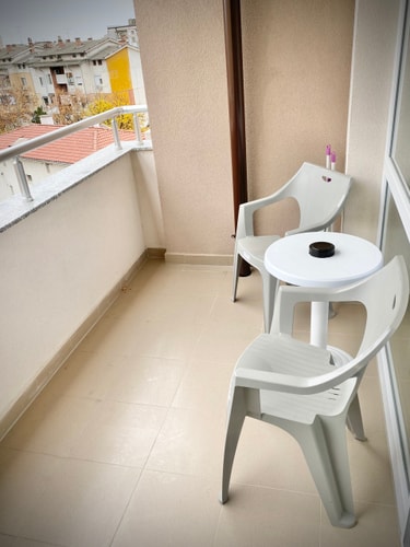 Art Apartment for 4 People  Free Parking & Wifi 9 hosty.bg