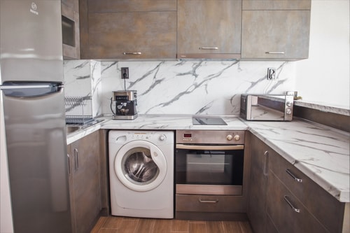 Bright apartment for 5 guests with free parking 25 hosty.bg