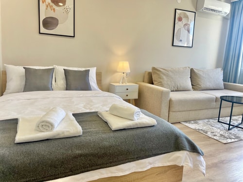 Elegant Studio for 4 Persons in Center & Parking 2 hosty.bg