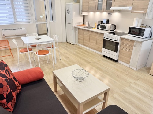 Top Centre 2BDR Apartment for 4 Guests 13 hosty.bg