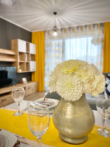 Art Apartment for 4 People  Free Parking & Wifi 32 hosty.bg